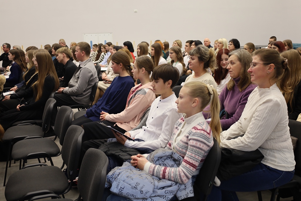 Майбутнє твориться тут і зараз: У Звягелі відзначили авторів кращих шкільних ідей та стипендіатів міського голови