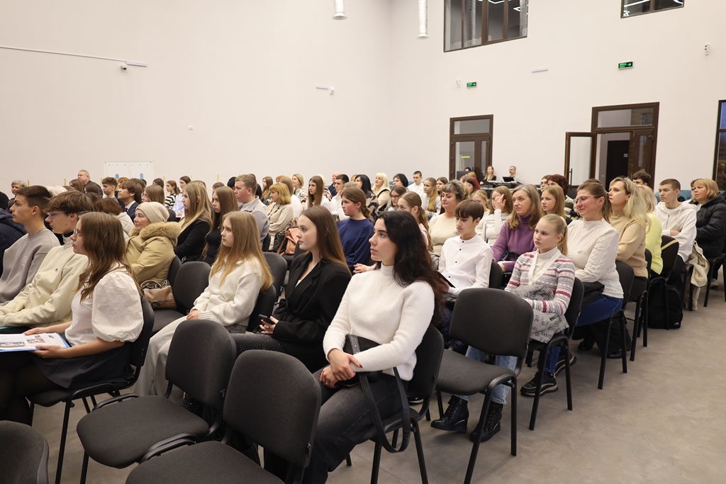 Майбутнє твориться тут і зараз: У Звягелі відзначили авторів кращих шкільних ідей та стипендіатів міського голови