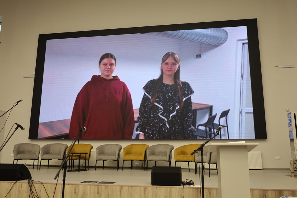 Майбутнє твориться тут і зараз: У Звягелі відзначили авторів кращих шкільних ідей та стипендіатів міського голови