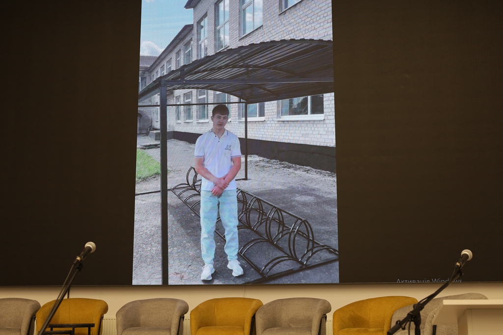 Майбутнє твориться тут і зараз: У Звягелі відзначили авторів кращих шкільних ідей та стипендіатів міського голови