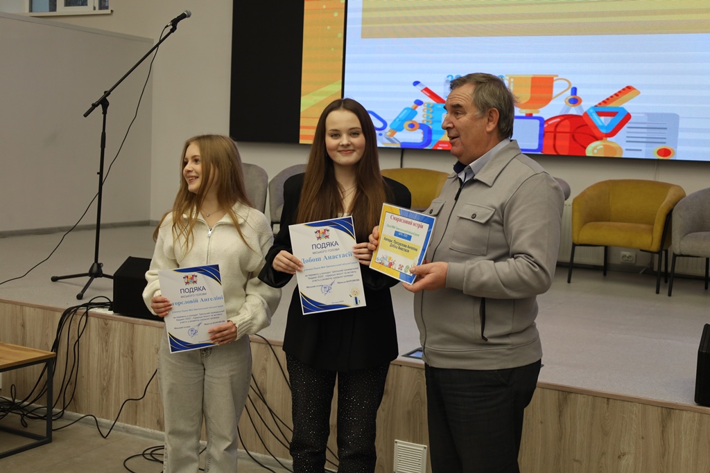 Майбутнє твориться тут і зараз: У Звягелі відзначили авторів кращих шкільних ідей та стипендіатів міського голови