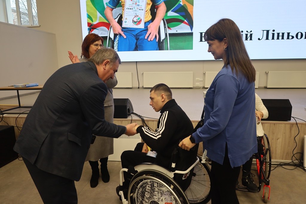 «Спортивний Олімп – 2025»: у Звягелі відзначили кращих спортсменів та тренерів року»