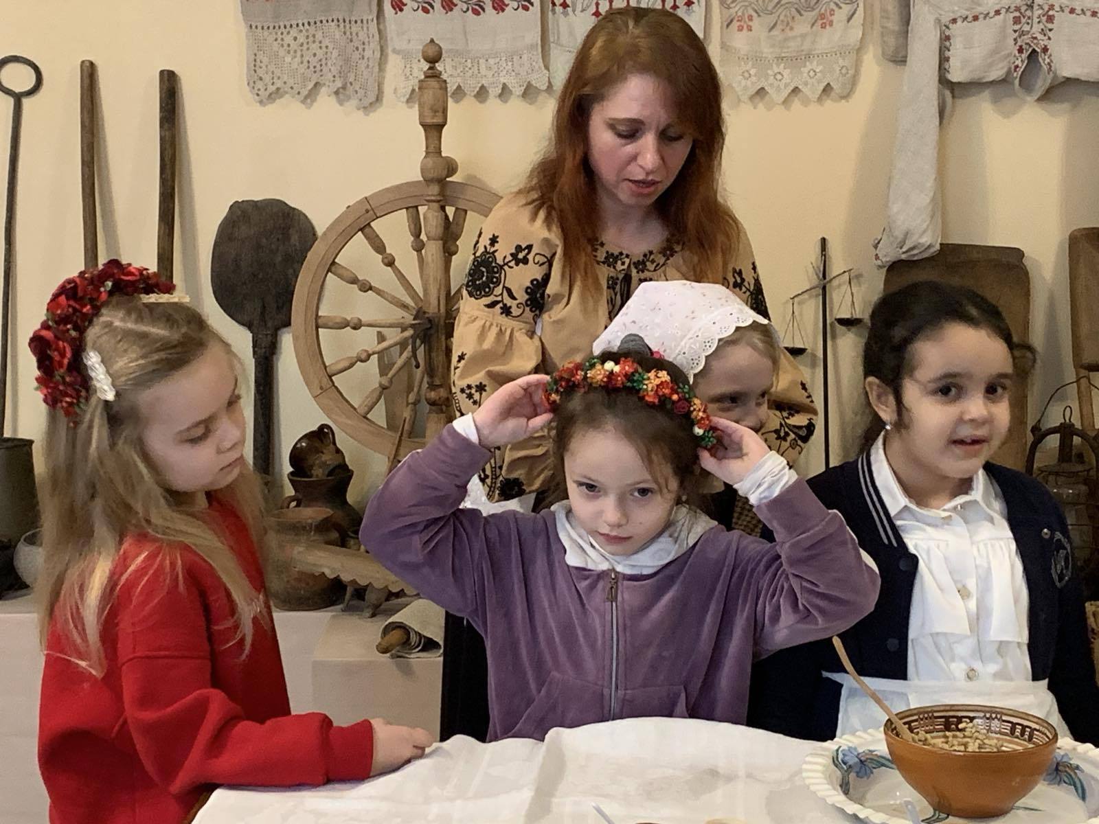 У музеї родини Косачів-Драгоманових тривають різдвяні майстер-класи «Різдво як у Косачів»