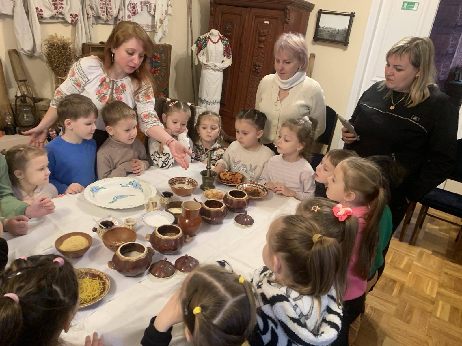 У музеї родини Косачів-Драгоманових тривають різдвяні майстер-класи «Різдво як у Косачів»