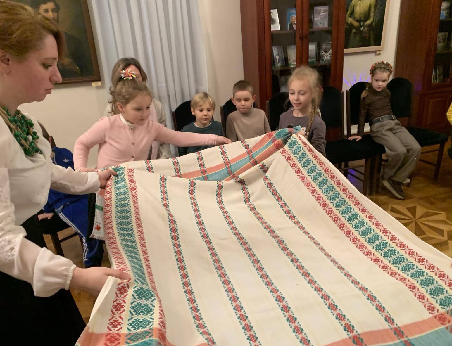 У музеї родини Косачів-Драгоманових тривають різдвяні майстер-класи «Різдво як у Косачів»