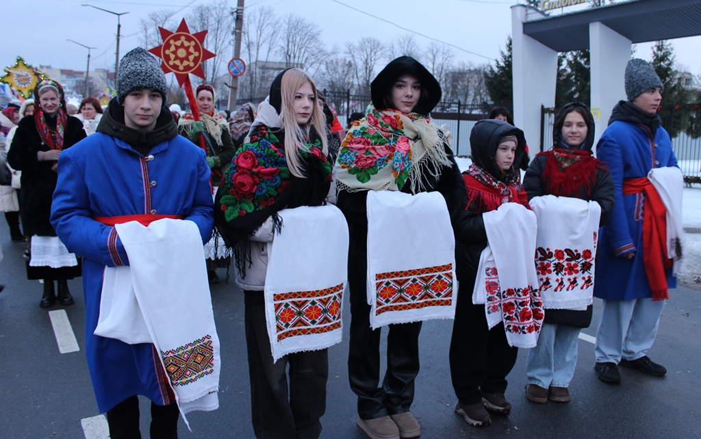 У Звягелі відбулась Різдвяна хода вертепів «Звягель колядує з вірою й добром»