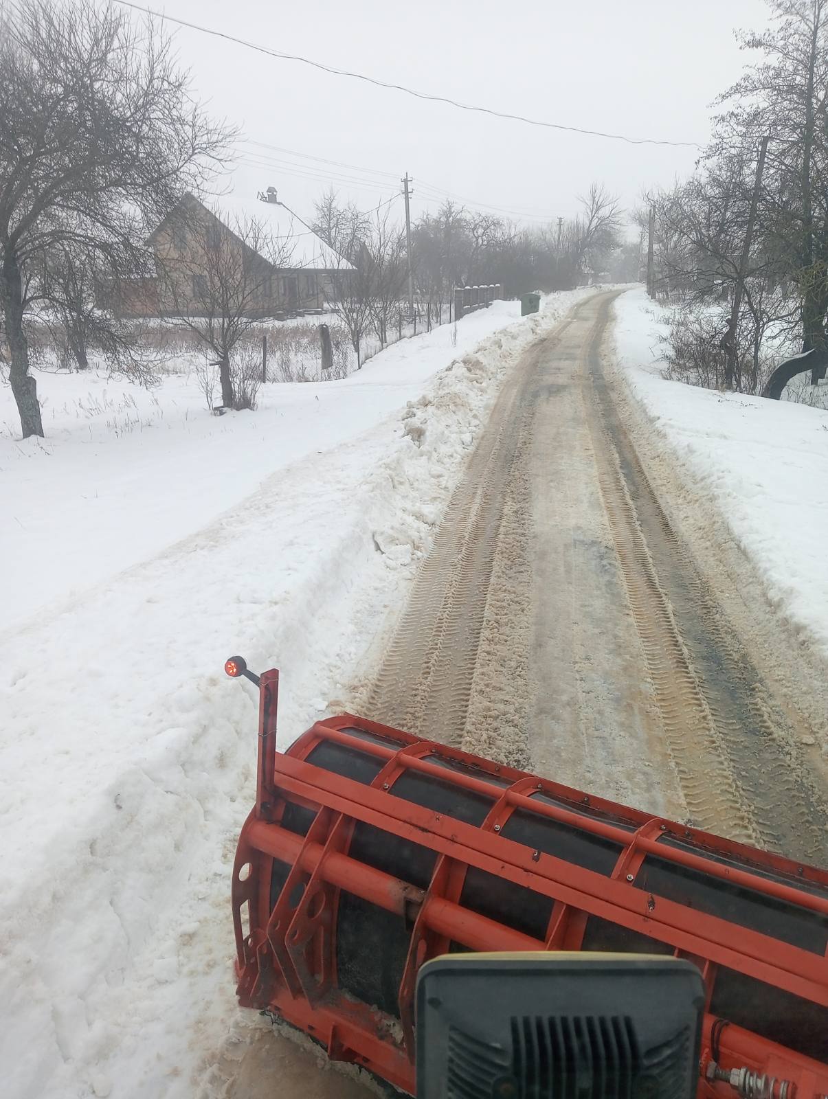 Комунальні служби Звягеля працюють над подоланням наслідків негоди
