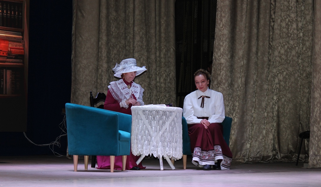 У Звягелі відбулася прем’єра вистави «Блакитна троянда» за твором Лесі Українки