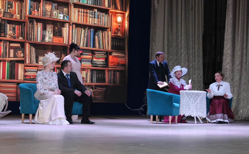 У Звягелі відбулася прем’єра вистави «Блакитна троянда» за твором Лесі Українки