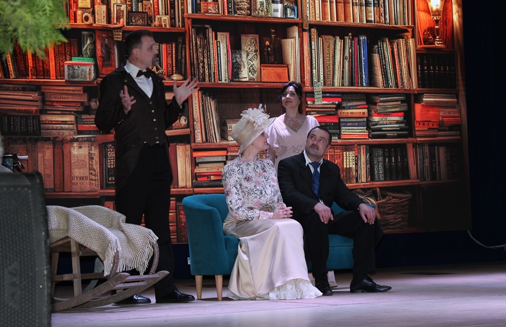 У Звягелі відбулася прем’єра вистави «Блакитна троянда» за твором Лесі Українки