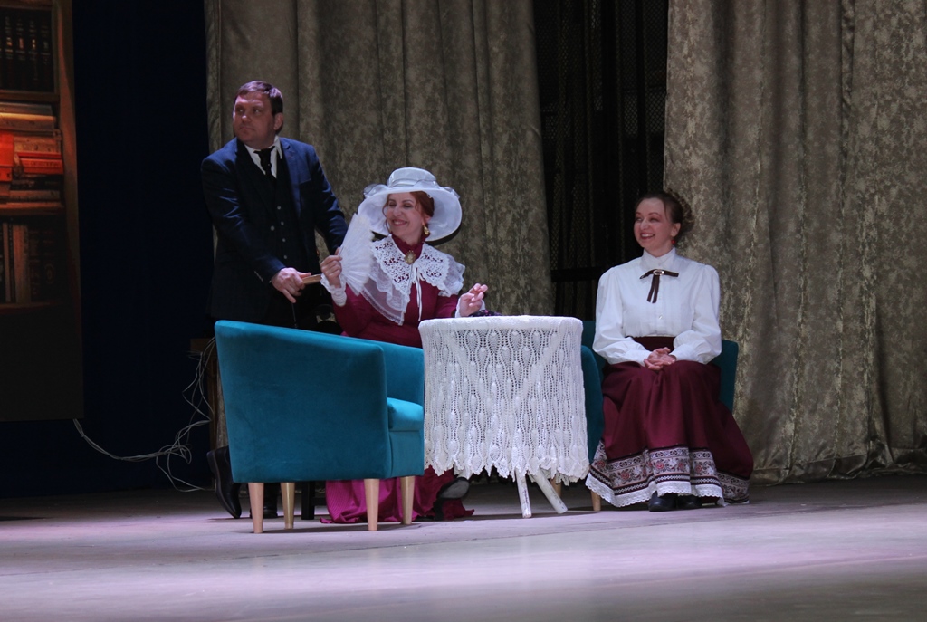 У Звягелі відбулася прем’єра вистави «Блакитна троянда» за твором Лесі Українки