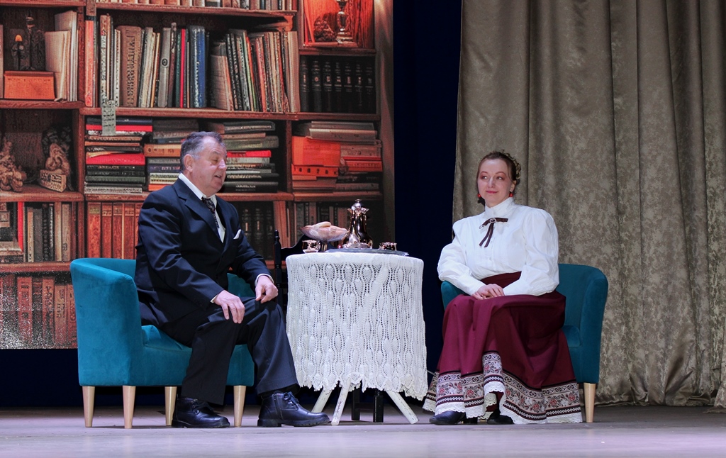 У Звягелі відбулася прем’єра вистави «Блакитна троянда» за твором Лесі Українки