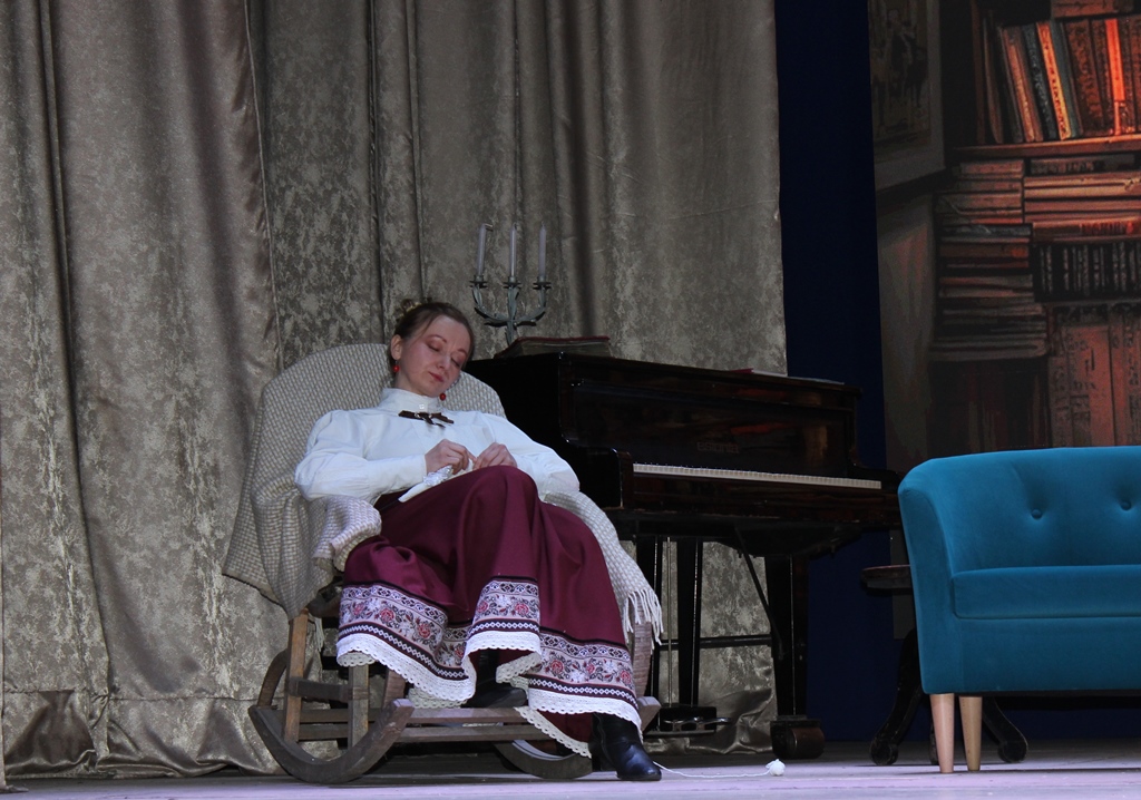 У Звягелі відбулася прем’єра вистави «Блакитна троянда» за твором Лесі Українки