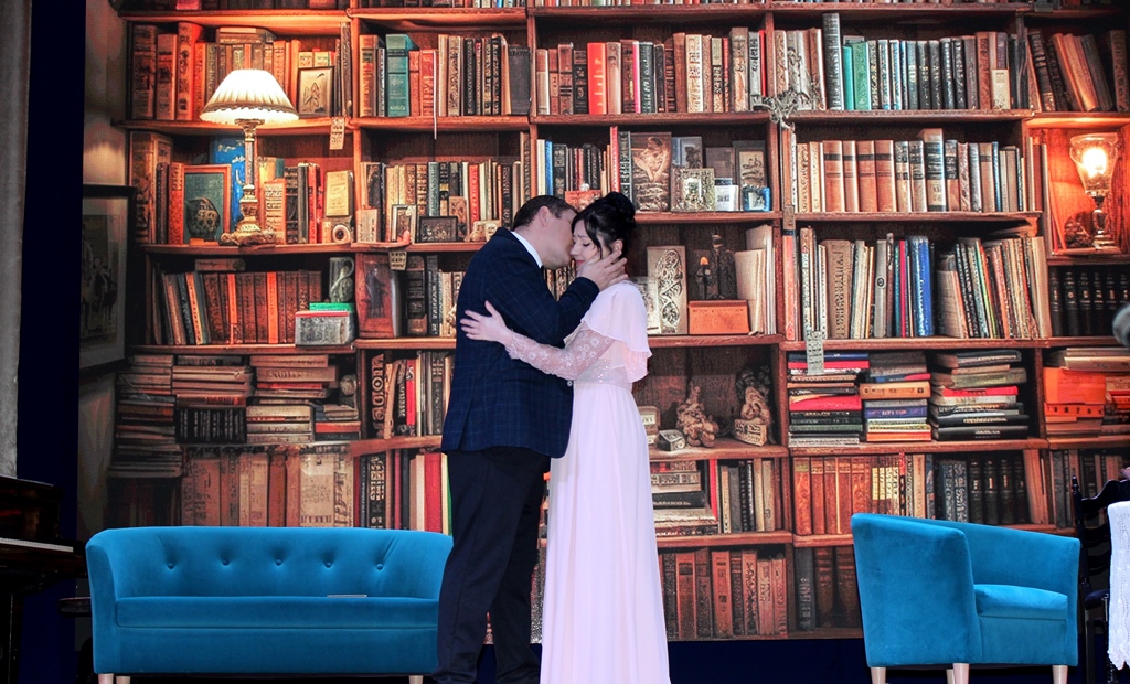 У Звягелі відбулася прем’єра вистави «Блакитна троянда» за твором Лесі Українки