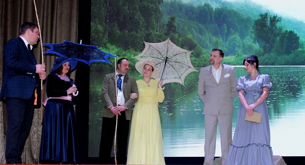 У Звягелі відбулася прем’єра вистави «Блакитна троянда» за твором Лесі Українки