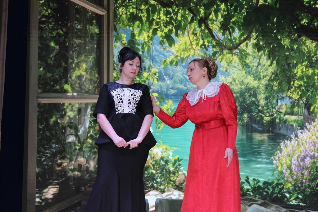 У Звягелі відбулася прем’єра вистави «Блакитна троянда» за твором Лесі Українки