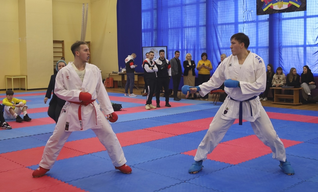 У Звягелі вперше відбулися офіційні всеукраїнські змагання з карате
