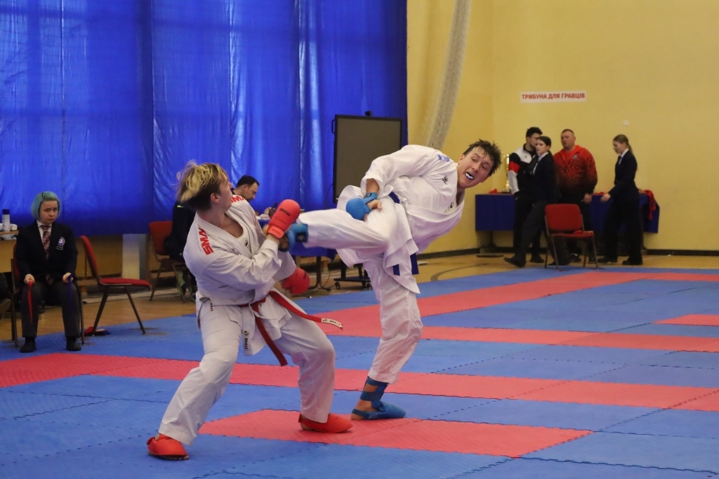 У Звягелі вперше відбулися офіційні всеукраїнські змагання з карате