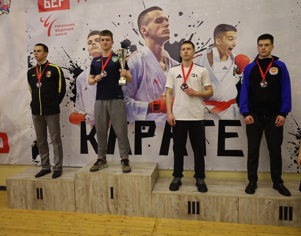 У Звягелі вперше відбулися офіційні всеукраїнські змагання з карате