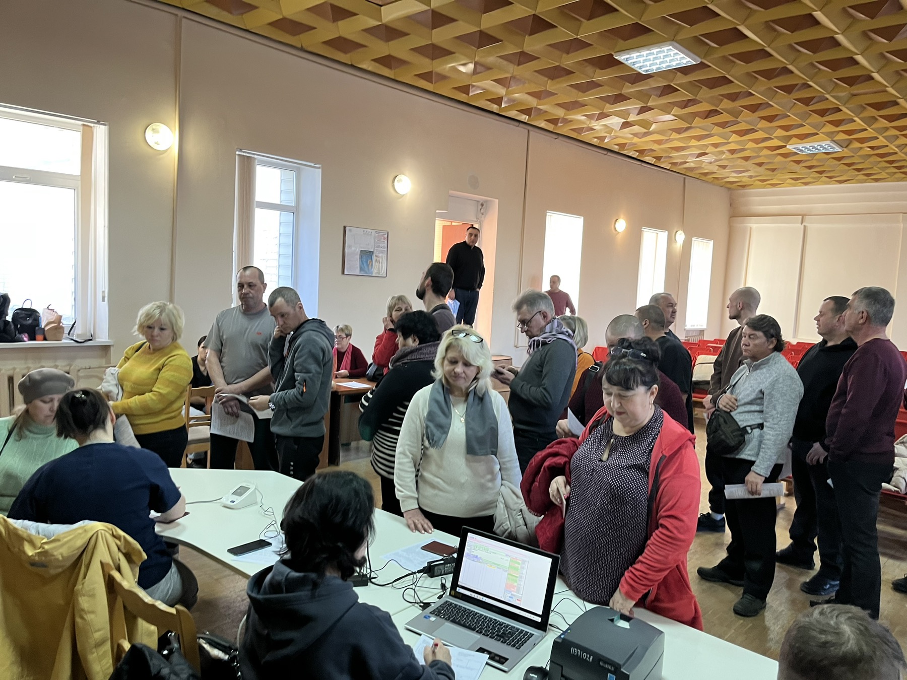 У Звягелі відбувся виїзний забір донорської крові: 92 людини подарували шанс на життя