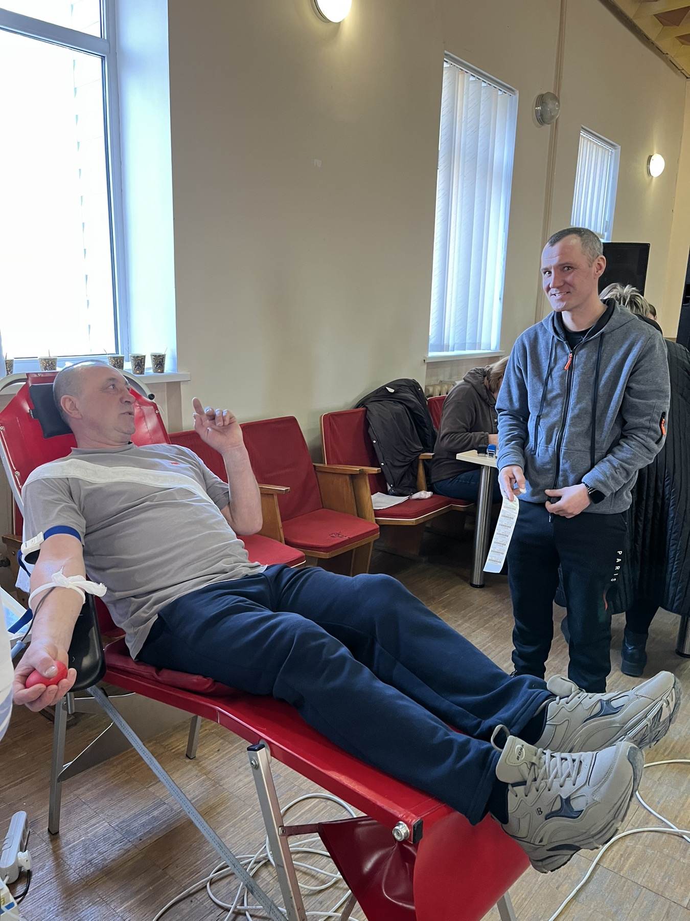 У Звягелі відбувся виїзний забір донорської крові: 92 людини подарували шанс на життя