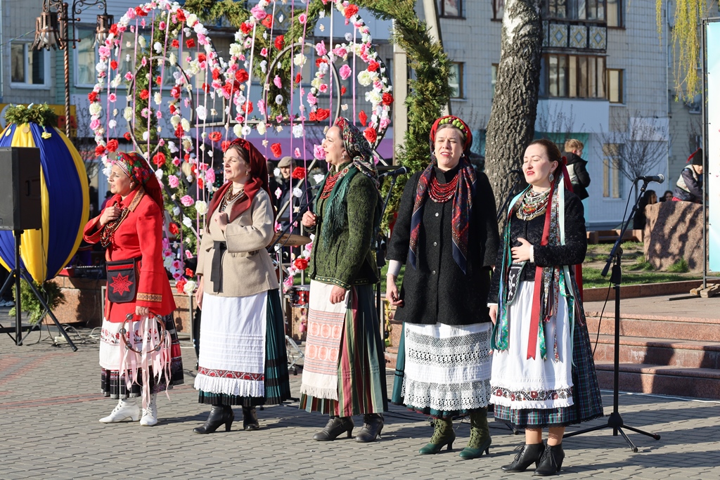 Звягель поринув в атмосферу великодніх гаївок та поліських традицій