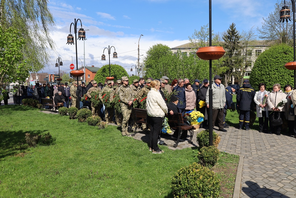 Пам’ятаємо заради майбутнього: у Звягелі відбулися заходи до роковин Чорнобиля