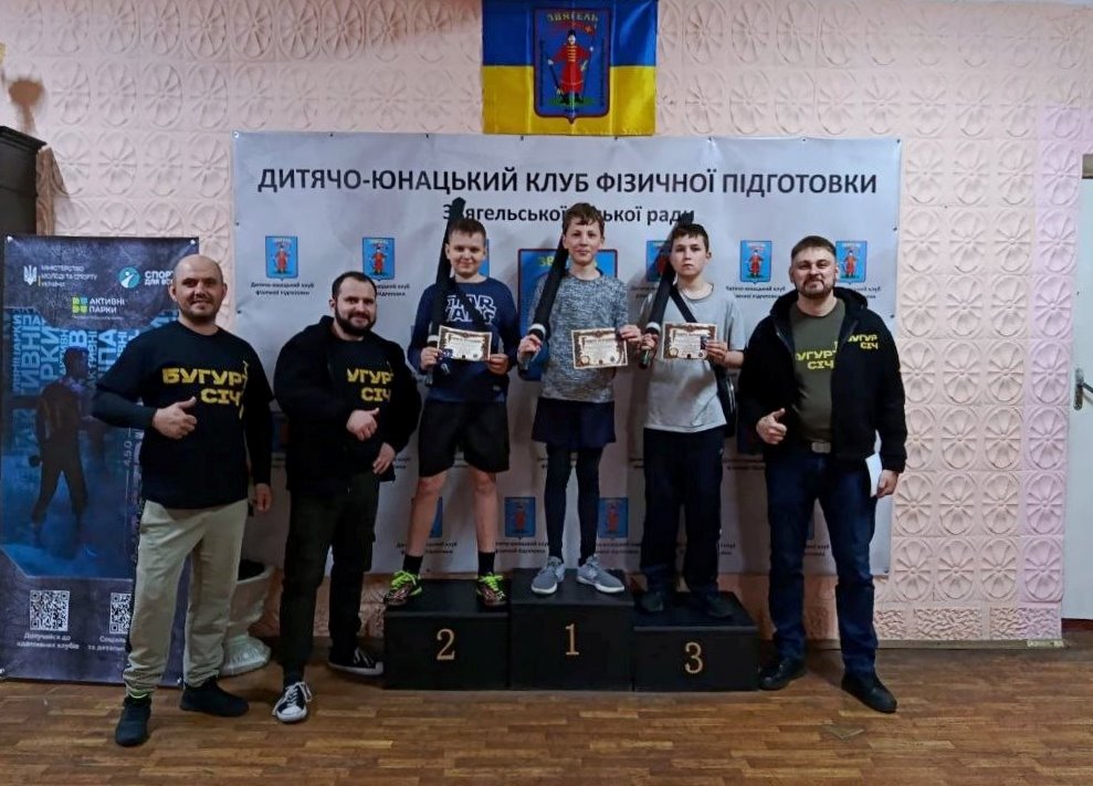 Сталь гартується змалечку: У Звягелі вперше пройшов турнір із середньовічного бою серед дітей