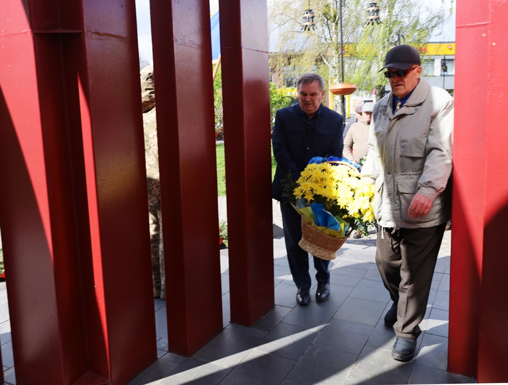 Пам’ятаємо заради майбутнього: у Звягелі відбулися заходи до роковин Чорнобиля