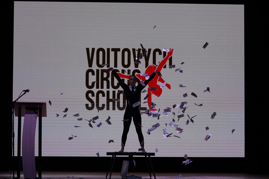 У Звягелі відбулося урочисте закриття Всеукраїнського шкільного чемпіонату з дебатів