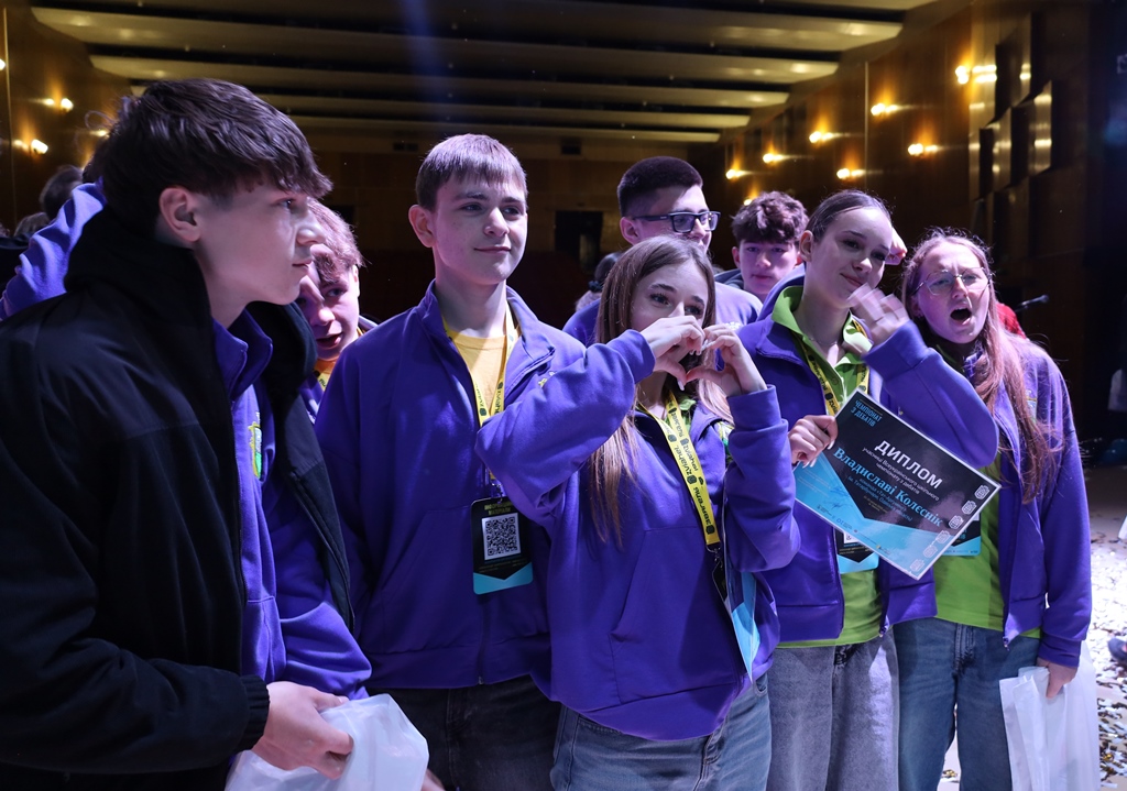 У Звягелі відбулося урочисте закриття Всеукраїнського шкільного чемпіонату з дебатів