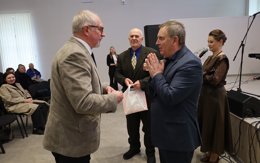 Пам’ятаємо заради майбутнього: у Звягелі відбулися заходи до роковин Чорнобиля