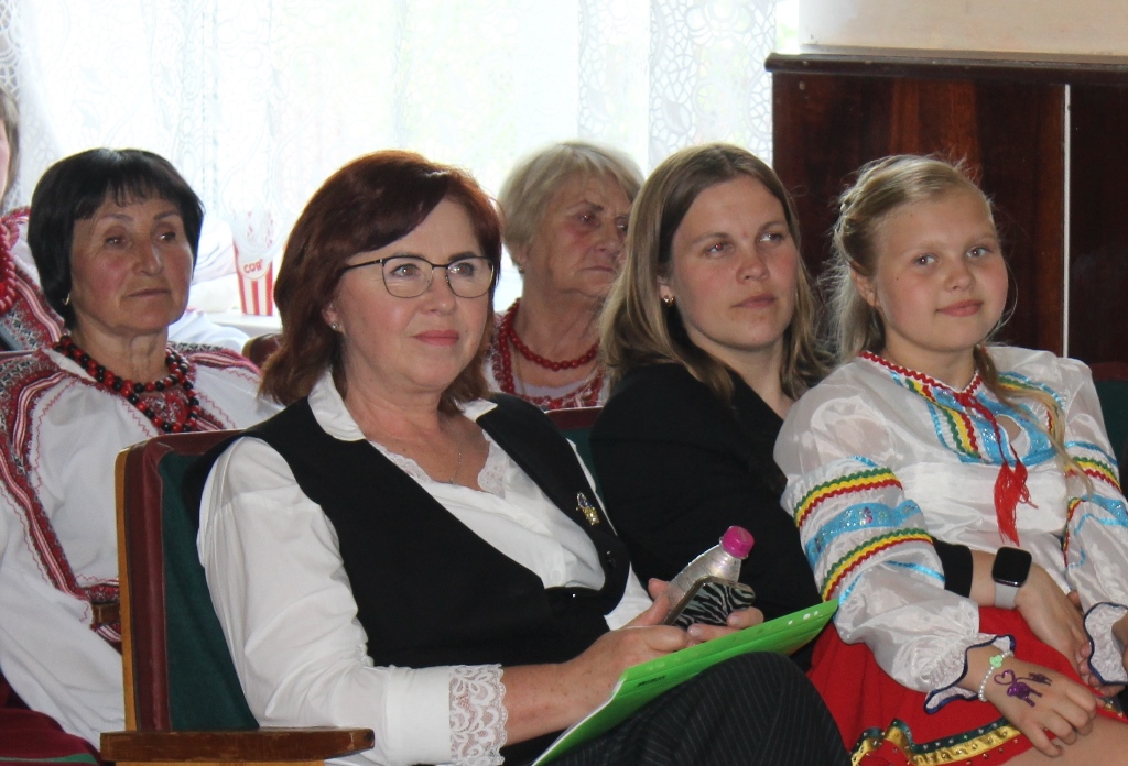 У Майстрові відзначили День села та вшанували Героїв України