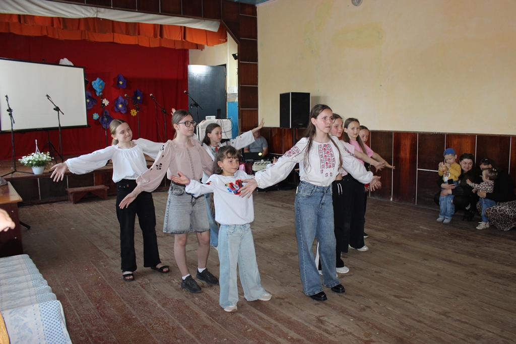 У Майстрові відзначили День села та вшанували Героїв України