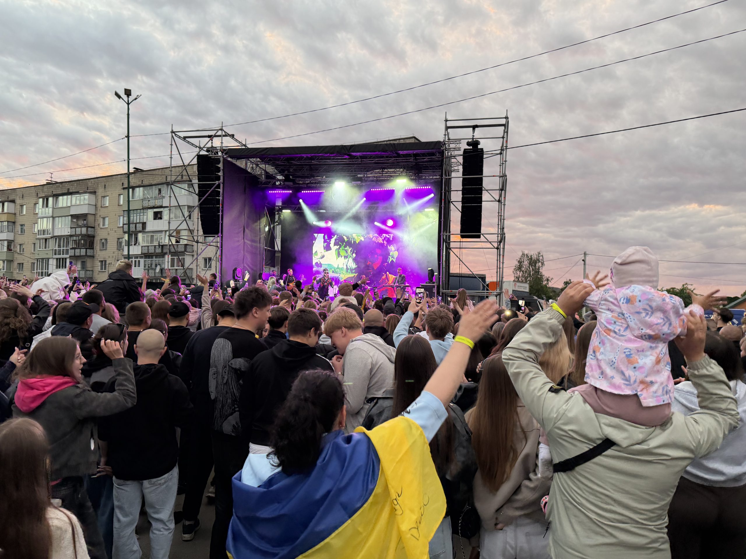 У Звягелі відбувся благодійний сімейний фестиваль за участю DZIDZIO