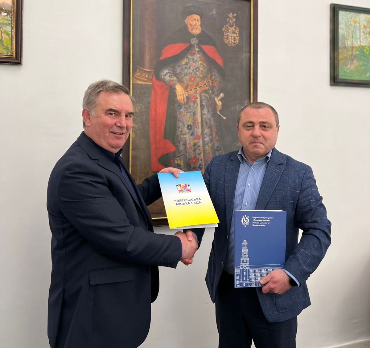 Звягель зміцнює духовний фундамент освіти: підписано Меморандум про співпрацю з Острозькою академією