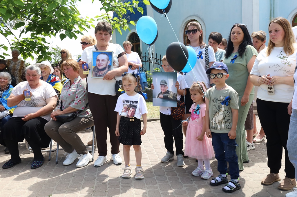 У Звягелі відкрили пам’ятний меморіал «Крила надії», присвячений зниклим безвісти Захисникам і Захисницям України