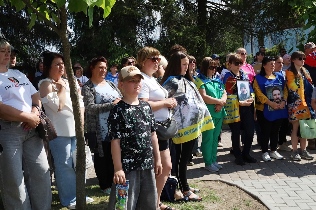 У Звягелі відкрили пам’ятний меморіал «Крила надії», присвячений зниклим безвісти Захисникам і Захисницям України