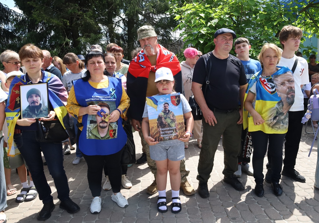 У Звягелі відкрили пам’ятний меморіал «Крила надії», присвячений зниклим безвісти Захисникам і Захисницям України