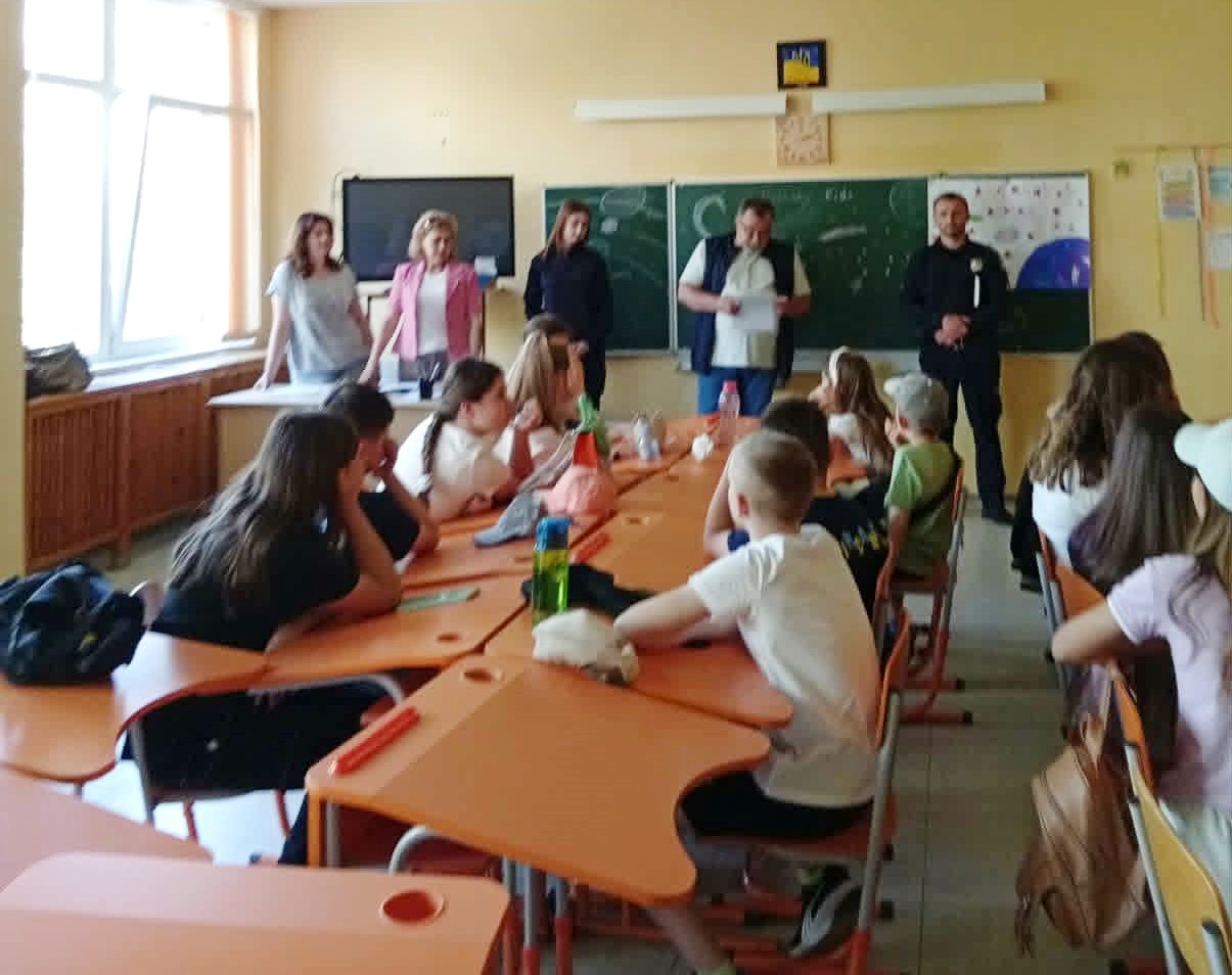 Безпечне літо: для юних звягелян провели пізнавальні заходи з безпеки та відповідальної поведінки