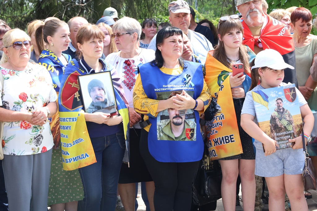У Звягелі відкрили пам’ятний меморіал «Крила надії», присвячений зниклим безвісти Захисникам і Захисницям України