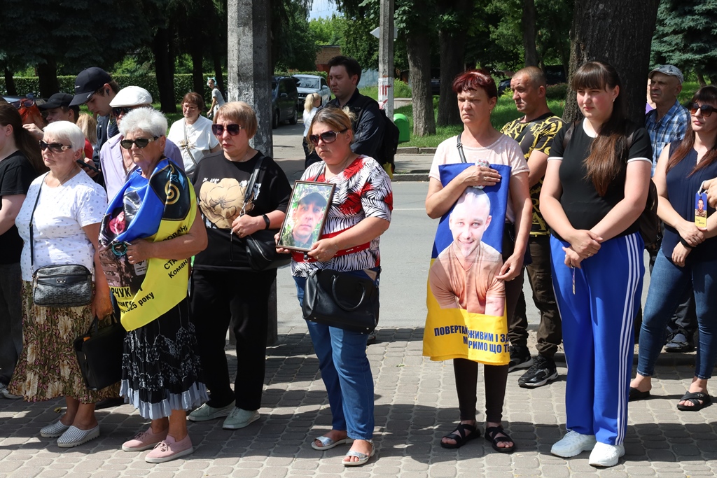 У Звягелі відкрили пам’ятний меморіал «Крила надії», присвячений зниклим безвісти Захисникам і Захисницям України