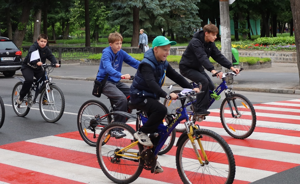У Звягелі відбувся дитячий велопробіг до Дня міста