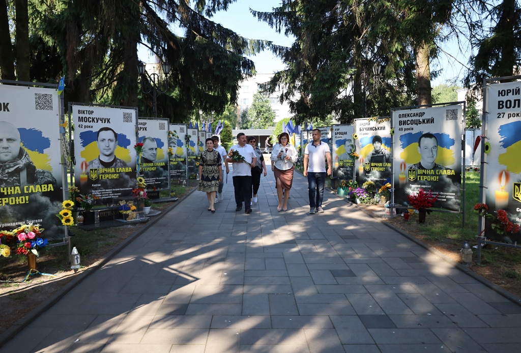 У День Української Державності у Звягелі вшанували борців за волю та незалежність України