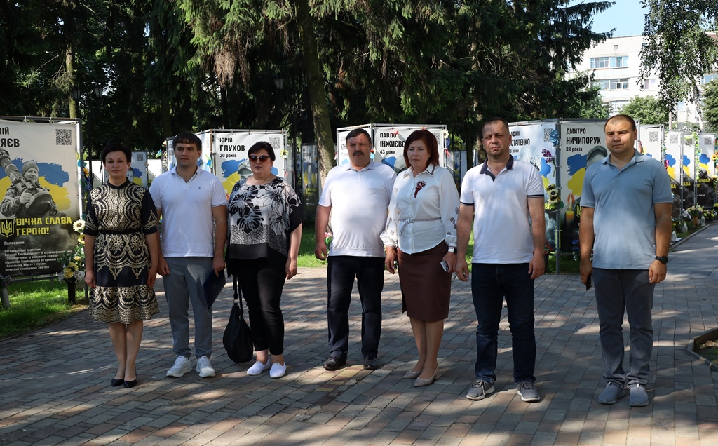 У День Української Державності у Звягелі вшанували борців за волю та незалежність України