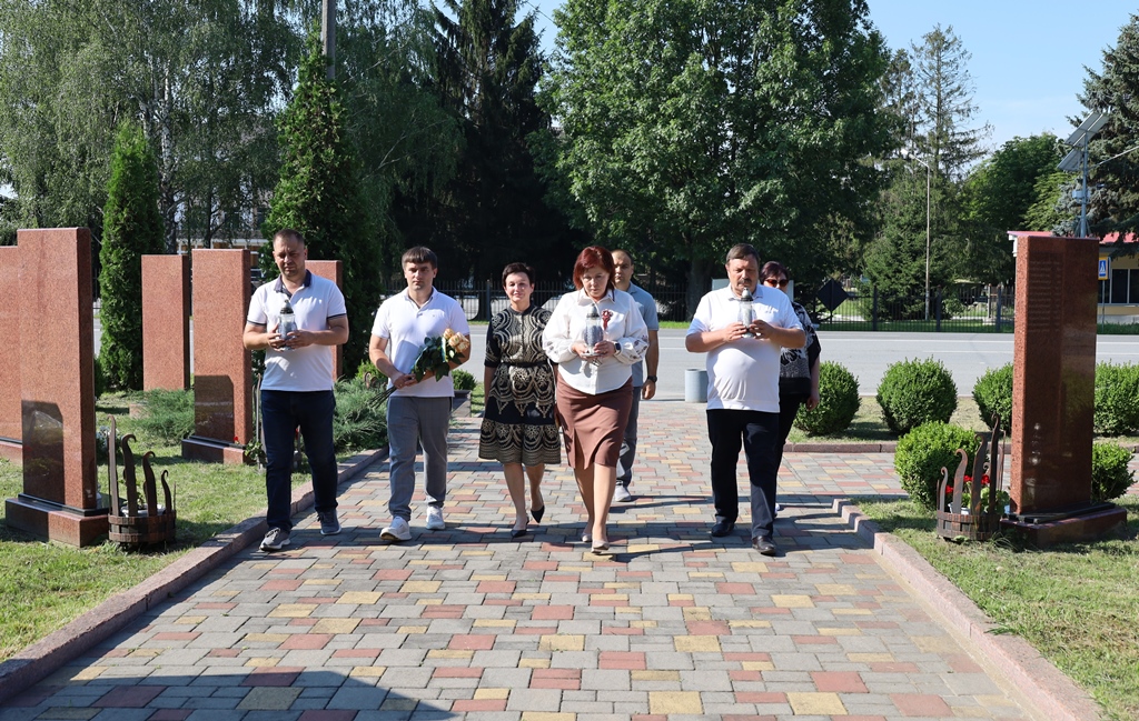 У День Української Державності у Звягелі вшанували борців за волю та незалежність України