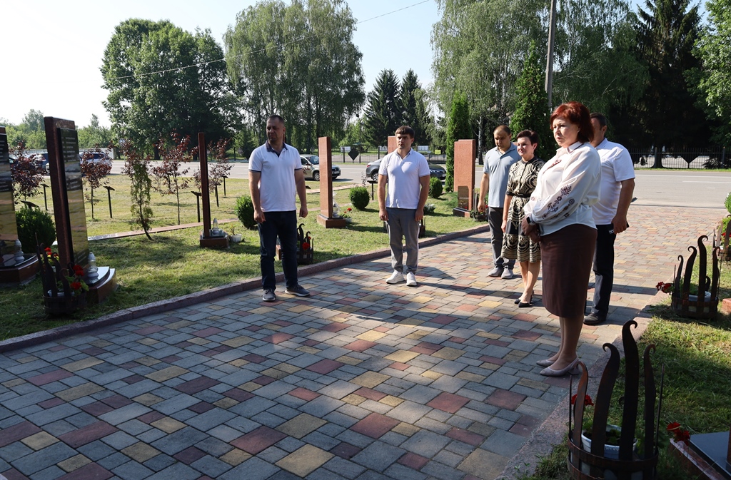 У День Української Державності у Звягелі вшанували борців за волю та незалежність України