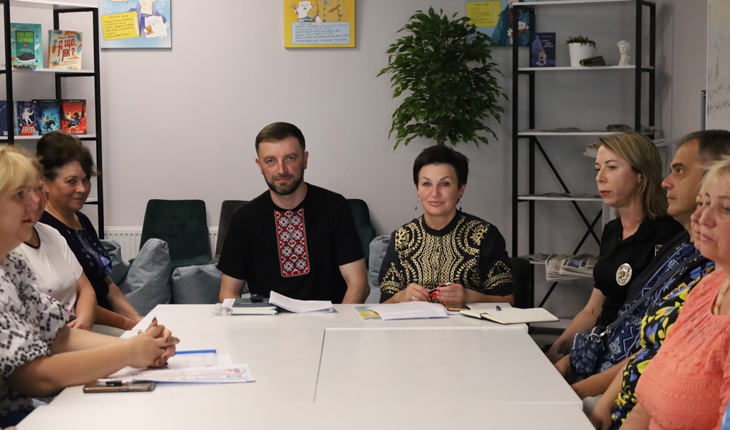 Підтримка дитячих будинків сімейного типу: у громаді відбувся круглий стіл