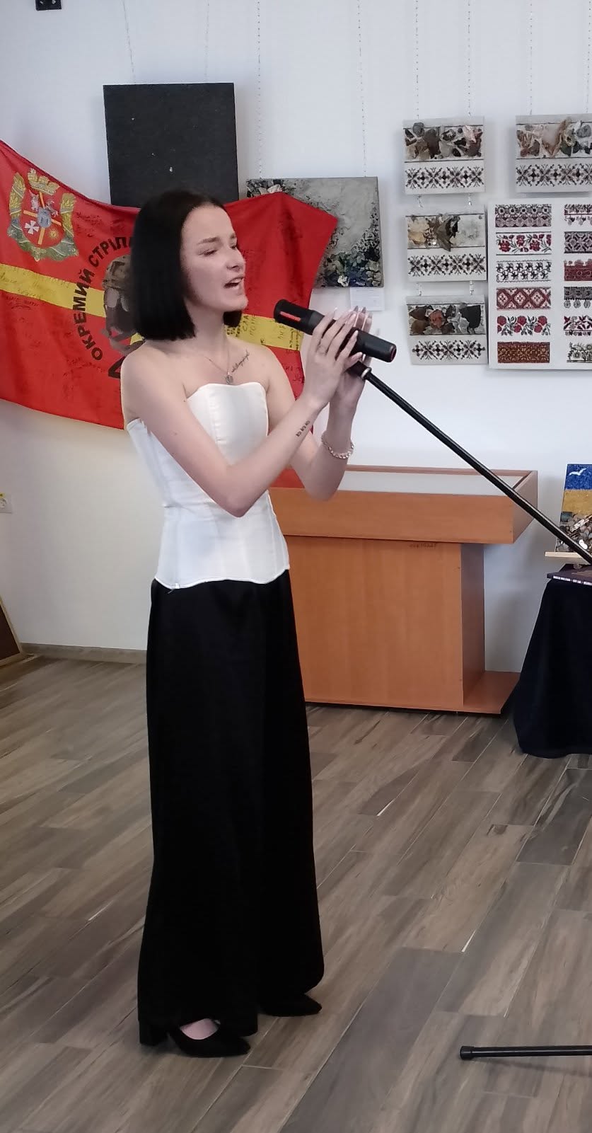 «Небесні янголи»: у Звягелі вшанували пам’ять полеглих воїнів 43 окремого стрілецького батальйону