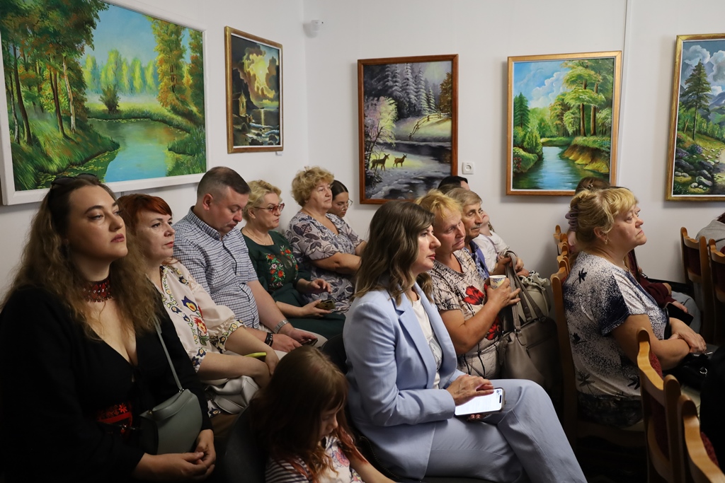 «На гостини до Лесі»: у Звягелі відбулася літературно-мистецька зустріч, що об’єднала покоління навколо творчої спадщини Лесі Українки